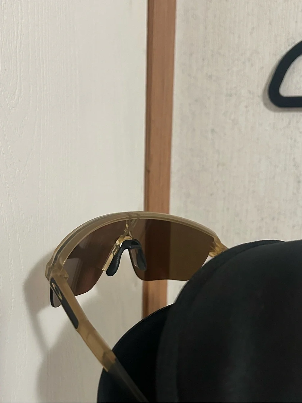 Men's Sports Sunglasses Oakley - Gold Mirror Lens